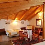 Hotel King Iniohos 4*
