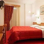 Отель King Iniohos 4*