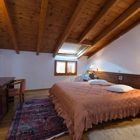 Hotel King Iniohos 4*